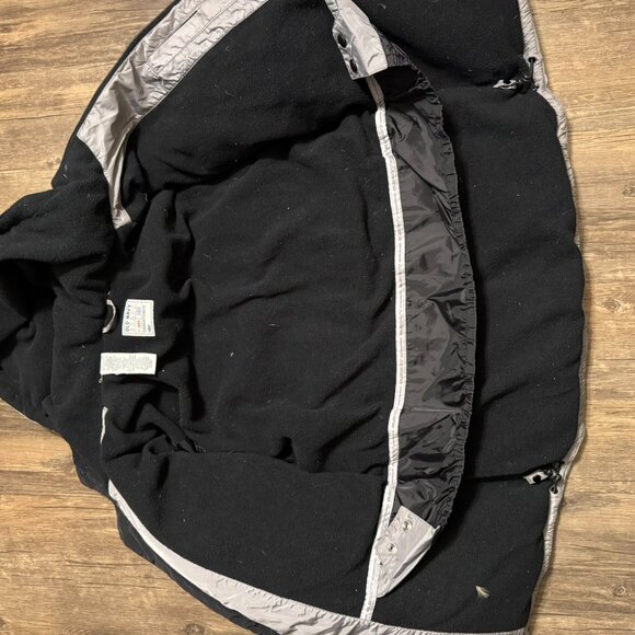 Old Navy Puffer Jacket Men’s Medium Gray & Black Hooded Winter Coat Fleece Lined - Picture 2 of 8